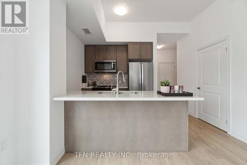 121 - 460 Dundas Street E, Hamilton, ON - Indoor Photo Showing Kitchen With Stainless Steel Kitchen With Upgraded Kitchen