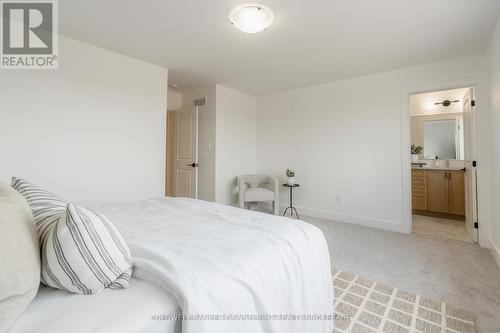 35 - 147 Scotts Drive, Lucan Biddulph, ON - Indoor Photo Showing Bedroom
