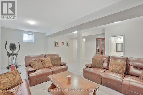39 Reistwood Drive, Kitchener, ON - Indoor Photo Showing Living Room