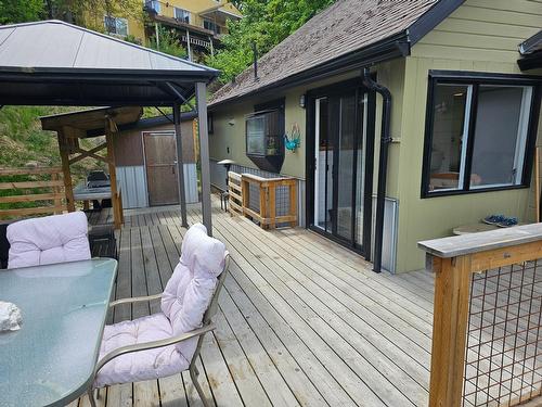 320 Chatham Street, Nelson, BC - Outdoor With Deck Patio Veranda With Exterior