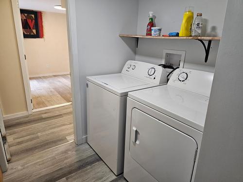 320 Chatham Street, Nelson, BC - Indoor Photo Showing Laundry Room