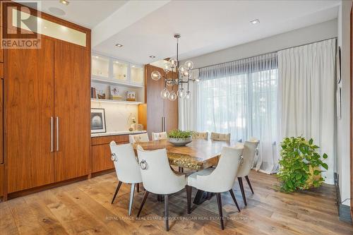 1031 Welwyn Drive, Mississauga, ON - Indoor Photo Showing Dining Room