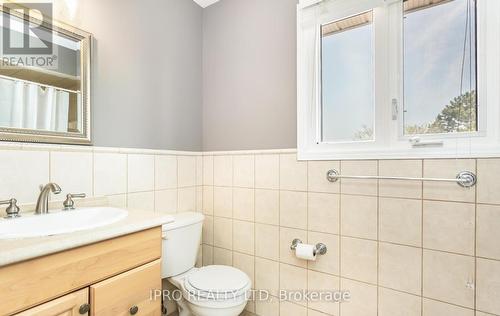40 Northampton Street, Brampton, ON - Indoor Photo Showing Bathroom