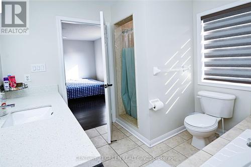 668 Hamilton Crescent, Milton, ON - Indoor Photo Showing Bathroom