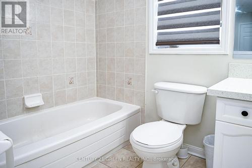 668 Hamilton Crescent, Milton, ON - Indoor Photo Showing Bathroom