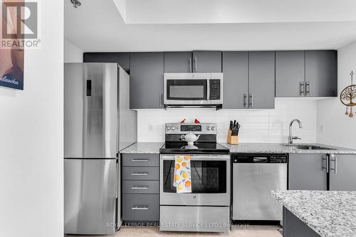 912 - 11 Superior Avenue, Toronto, ON - Indoor Photo Showing Kitchen With Upgraded Kitchen