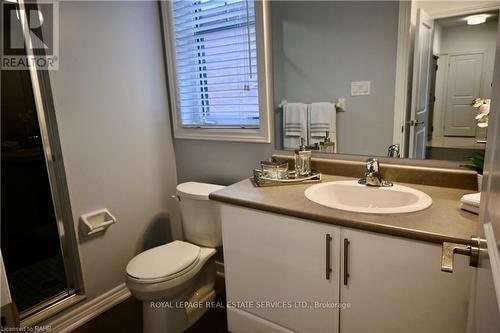 302 - 2326 Taunton Road, Oakville, ON - Indoor Photo Showing Bathroom