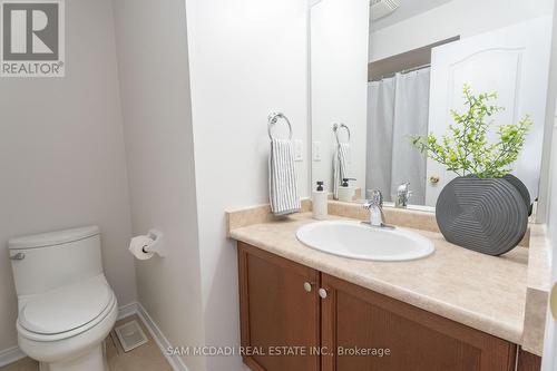 3343 Mikalda Road, Burlington, ON - Indoor Photo Showing Bathroom