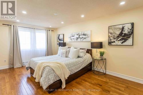 2259 Munn'S Avenue, Oakville, ON - Indoor Photo Showing Bedroom