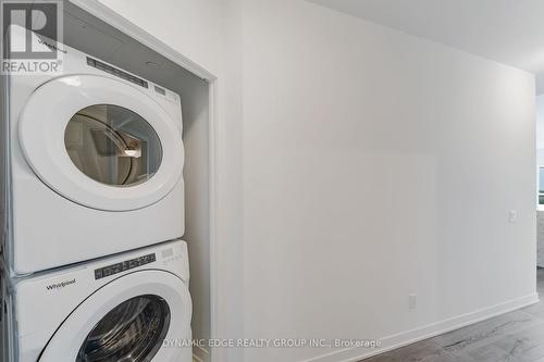 527 - 405 Dundas Street W, Oakville, ON - Indoor Photo Showing Laundry Room