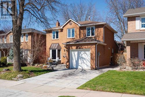 145 Speyside Drive, Oakville, ON - Outdoor With Facade