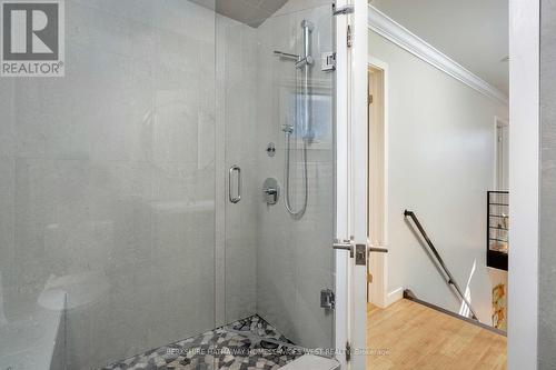 145 Speyside Drive, Oakville, ON - Indoor Photo Showing Bathroom