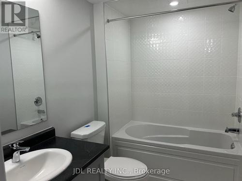 28 Gilbert Wright Avenue, Markham, ON - Indoor Photo Showing Bathroom