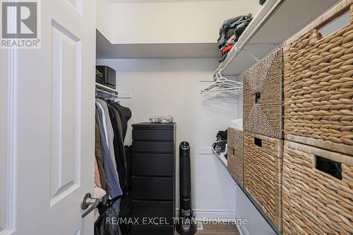 51 - 8 Brighton Place, Vaughan, ON - Indoor With Storage