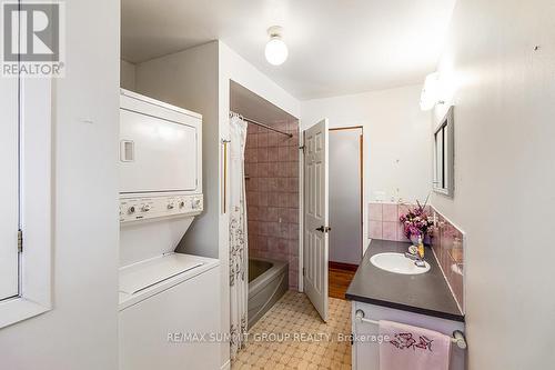 364 Walnut Street, Collingwood, ON - Indoor Photo Showing Laundry Room