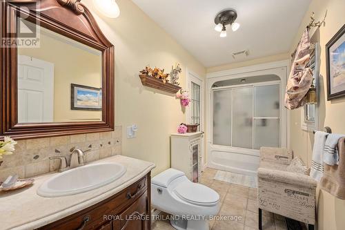 186 Charles Street, Central Elgin, ON - Indoor Photo Showing Bathroom