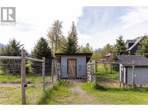 4103 Hill Road, Fernie, BC - Outdoor