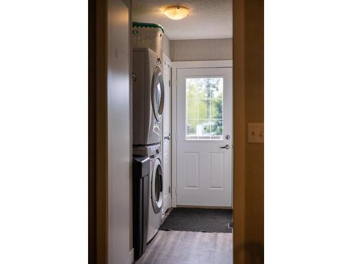 4103 Hill Road, Fernie, BC - Indoor Photo Showing Laundry Room