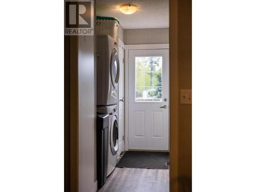 4103 Hill Road, Fernie, BC - Indoor Photo Showing Laundry Room