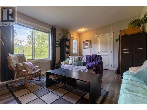 4103 Hill Road, Fernie, BC - Indoor Photo Showing Living Room