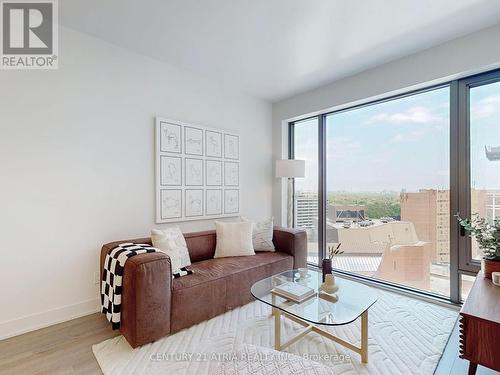 1506 - 8 Cumberland Street, Toronto, ON - Indoor Photo Showing Living Room