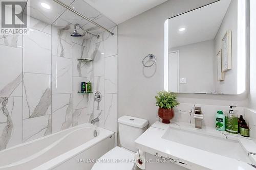 712 - 301 Prudential Drive, Toronto, ON - Indoor Photo Showing Bathroom