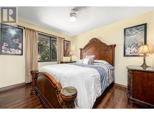 7959 Tronson Road, Vernon, BC - Indoor Photo Showing Bedroom