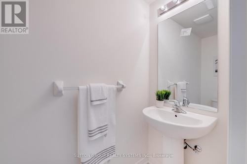 412 Salem Road S, Ajax, ON - Indoor Photo Showing Bathroom