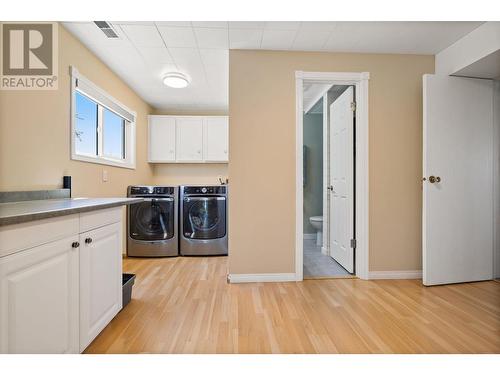 1166 Davenport Avenue, Penticton, BC - Indoor Photo Showing Laundry Room