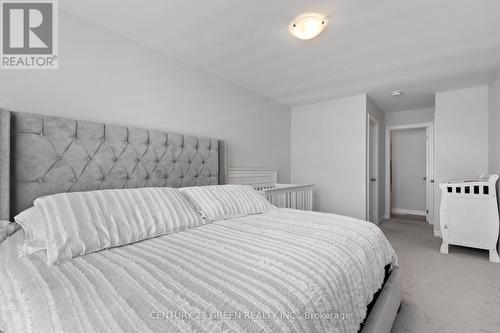 107 Bravo Lane, Newmarket, ON - Indoor Photo Showing Bedroom