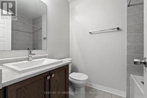 107 Bravo Lane, Newmarket, ON - Indoor Photo Showing Bathroom