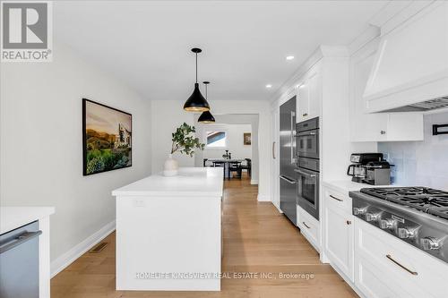 25 Sylvadene Parkway, Vaughan, ON - Indoor Photo Showing Kitchen