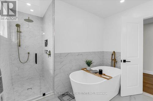 25 Sylvadene Parkway, Vaughan, ON - Indoor Photo Showing Bathroom