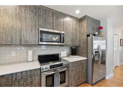 648 8Th Street, Castlegar, BC - Indoor Photo Showing Kitchen