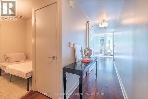 201 - 81 Navy Wharf Court, Toronto, ON - Indoor Photo Showing Other Room
