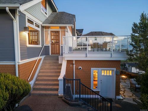 2106 Marne St, Oak Bay, BC - Outdoor With Exterior