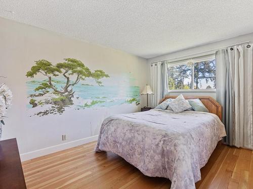2910 Bood Rd, Courtenay, BC - Indoor Photo Showing Bedroom