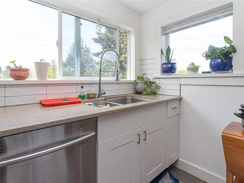 1317 Vimy Pl, Victoria, BC - Indoor Photo Showing Kitchen With Double Sink