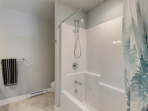 2541 West Trail Crt, Sooke, BC - Indoor Photo Showing Bathroom