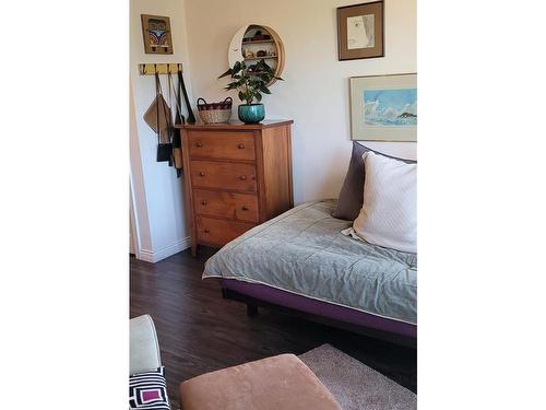 309-2409 Bevan Ave, Sidney, BC - Indoor Photo Showing Bedroom