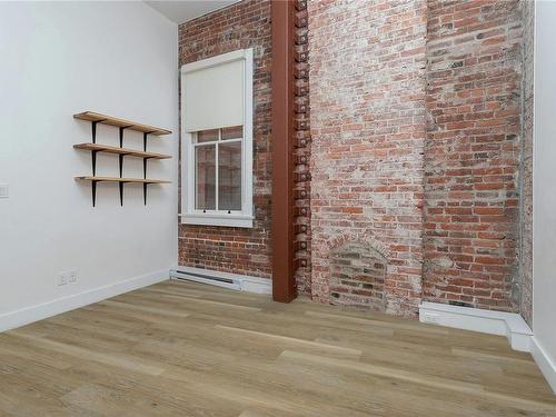208-562 Yates St, Victoria, BC - Indoor Photo Showing Other Room