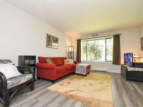 4172 Briardale Rd, Courtenay, BC - Indoor Photo Showing Living Room