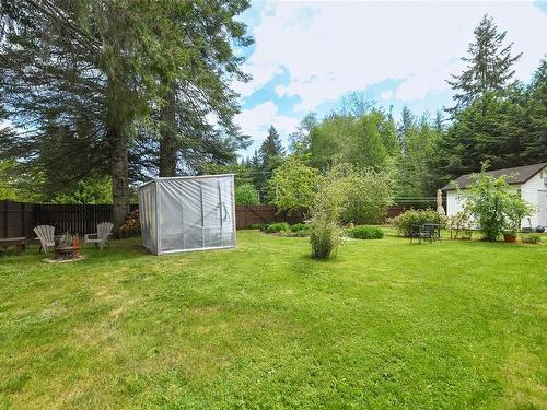 4172 Briardale Rd, Courtenay, BC - Outdoor With Backyard