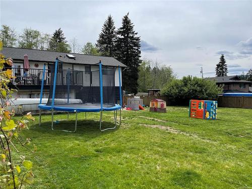 2869 Brandon Ave, Port Alberni, BC - Outdoor With Deck Patio Veranda With Backyard