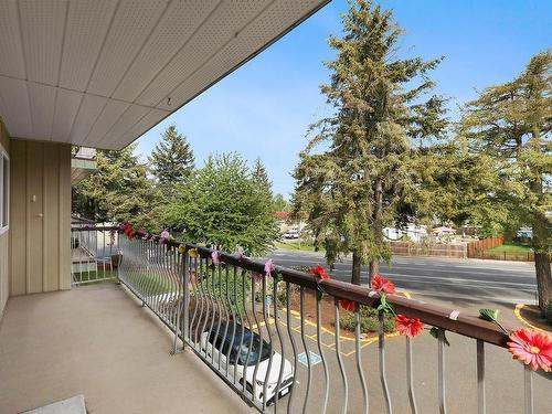 302-1015 Cumberland Rd, Courtenay, BC - Outdoor With Exterior
