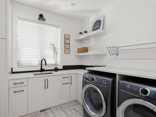 2220 Riviera Pl, Langford, BC - Indoor Photo Showing Laundry Room