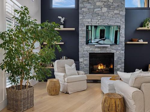 2220 Riviera Pl, Langford, BC - Indoor Photo Showing Living Room With Fireplace
