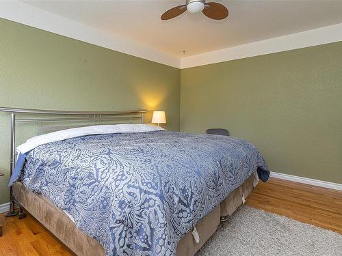 104 Burnett Rd, View Royal, BC - Indoor Photo Showing Bedroom