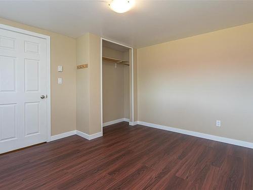 104 Burnett Rd, View Royal, BC - Indoor Photo Showing Other Room