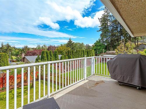 104 Burnett Rd, View Royal, BC - Outdoor With Exterior